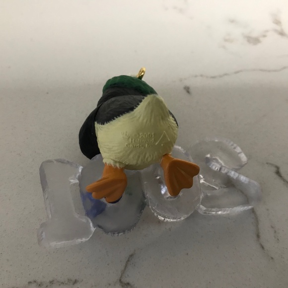 Vintage Hallmark Collectible Cool Decade 2001 Penguin Christmas Ornament - Picture 5 of 9